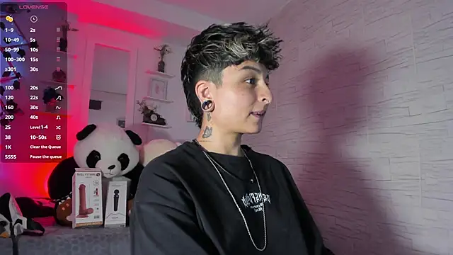 Snapshot of ZuryRamirez_ chatting on September 22, 8:11 pm ZuryRamirez online show from September 22, 8:11 pm