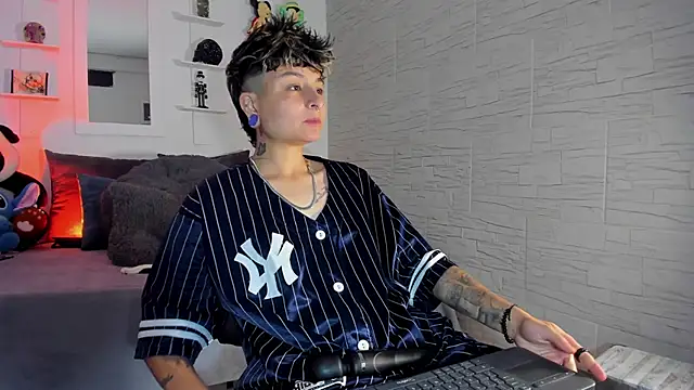 Snapshot of ZuryRamirez_ chatting on October 22, 9:14 pm ZuryRamirez online show from October 22, 9:14 pm