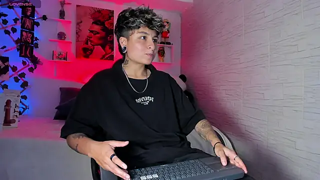 Snapshot of ZuryRamirez_ chatting on November 1, 8:22 pm ZuryRamirez online show from November 1, 8:22 pm