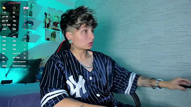 Snapshot of ZuryRamirez_ chatting on November 10, 9:03 pm ZuryRamirez online show from November 10, 9:03 pm