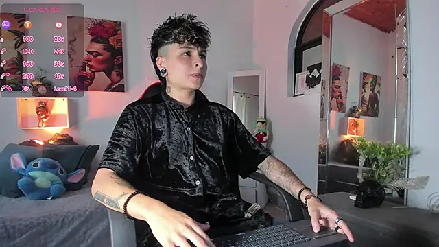 Snapshot of ZuryRamirez_ chatting on November 26, 8:43 pm ZuryRamirez online show from November 26, 8:43 pm