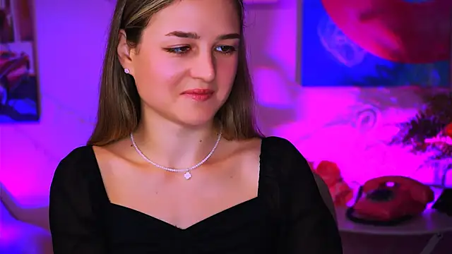 DeboraLarson online show from January 13, 4:28 am