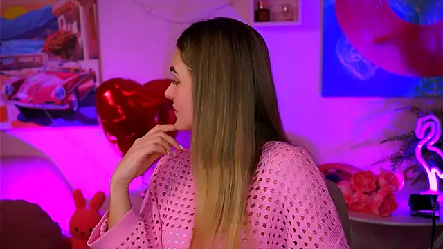 DeboraLarson online show from February 22, 6:39 am