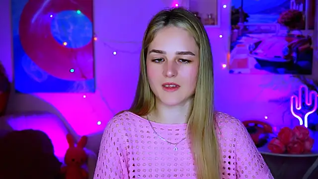 DeboraLarson online show from March 21, 4:49 am