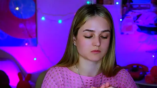 DeboraLarson online show from March 21, 11:01 am