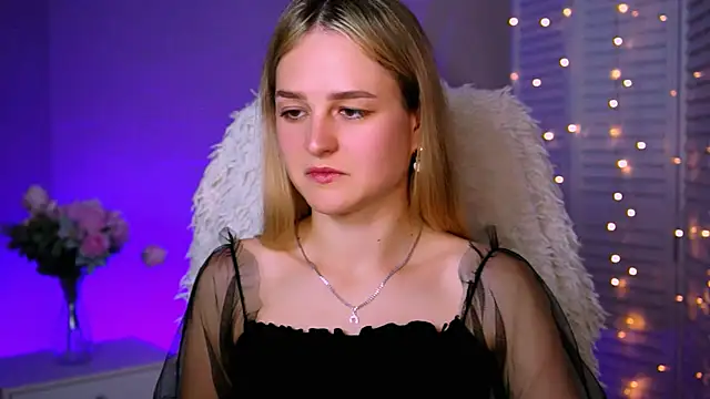 DeboraLarson online show from October 7, 5:59 am