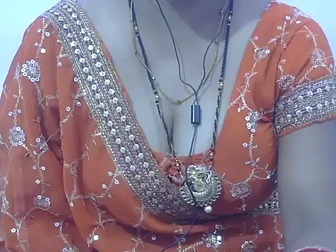 HOT-SEEMAA online show from May 1, 6:56 pm