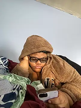 dondivax3 online show from February 24, 8:47 pm