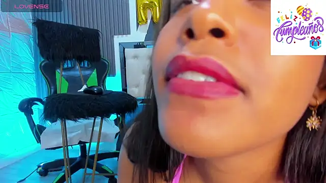 Snapshot of alexa_andherson chatting on March 4, 10:49 pm alexa andherson online show from March 4, 10:49 pm