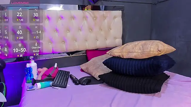 Snapshot of alexa_andherson chatting on March 12, 10:50 pm alexa andherson online show from March 12, 10:50 pm