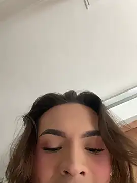 miss Ari online show from January 1, 7:10 pm