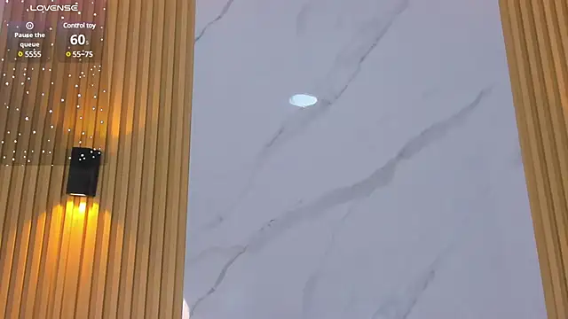 miss Ari online show from March 4, 9:22 pm