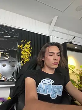 miss Ari online show from March 13, 8:32 pm