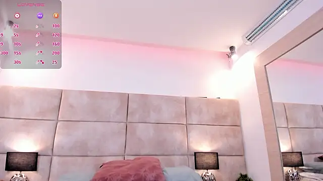 Snapshot of Eevee_Taylor chatting on February 24, 3:26 am Eevee Taylor online show from February 24, 3:26 am