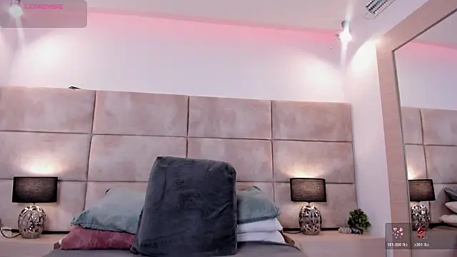 Snapshot of Eevee_Taylor chatting on March 13, 2:40 am Eevee Taylor online show from March 13, 2:40 am