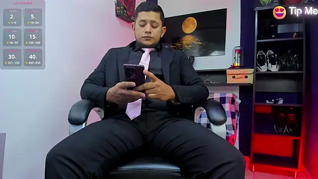 Marcos garcias online show from May 8, 2:50 am