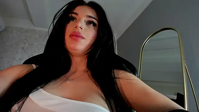 Snapshot of Ivy_belle chatting on February 2, 8:24 am Ivy belle online show from February 2, 8:24 am