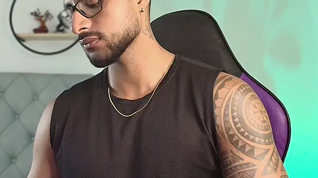 LiamGarcia1 online show from December 21, 8:28 am