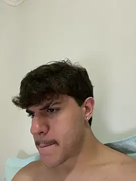 latinohvz online show from December 23, 4:54 am