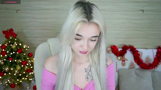 Ashley S online show from December 11, 11:10 pm