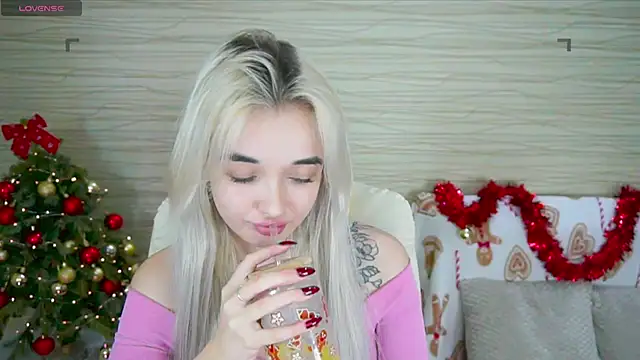 Ashley S online show from December 12, 5:20 am