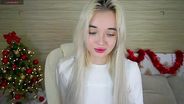 Ashley S online show from December 15, 11:09 pm