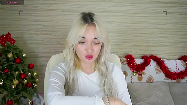 Ashley S online show from December 18, 3:15 am