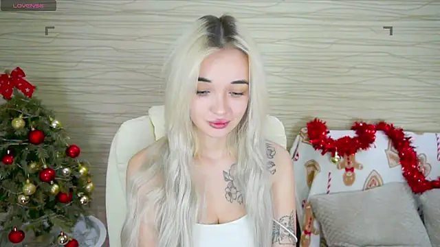Ashley S online show from December 19, 11:14 pm