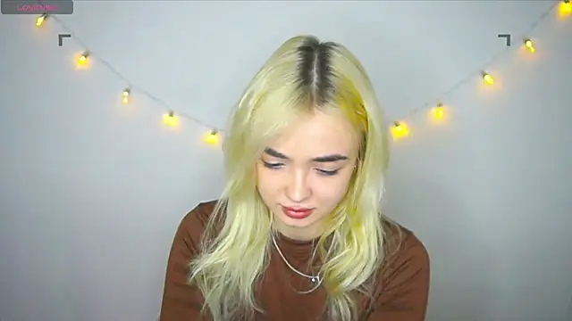 Ashley S online show from November 15, 11:10 pm