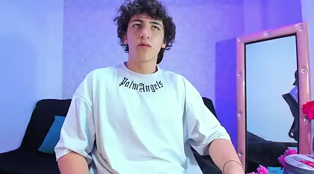 Kerverr  online show from December 2, 1:47 am