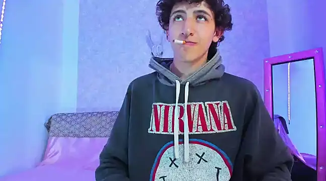 Kerverr  online show from March 7, 9:59 pm