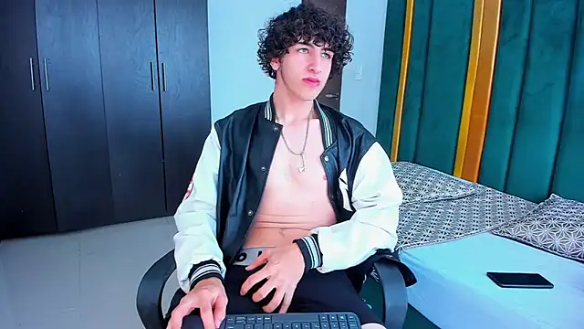 Kerverr  online show from September 9, 3:33 pm