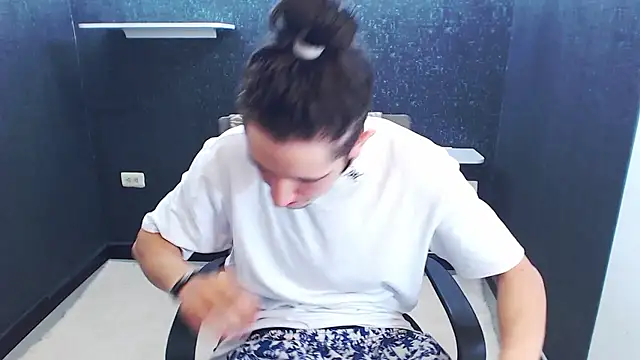 Kerverr  online show from January 13, 7:30 pm