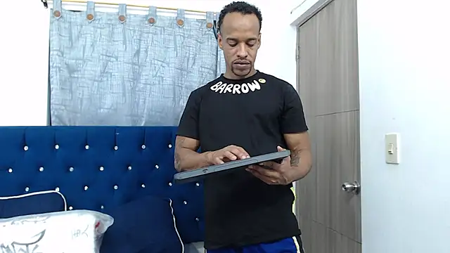 Snapshot of Salomon_koude chatting on January 29, 3:54 am Salomon koude online show from January 29, 3:54 am