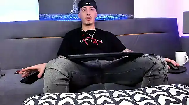 uptomatty online show from December 20, 1:03 am