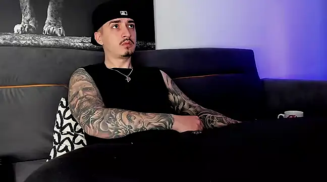 uptomatty online show from March 23, 7:53 am