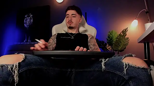 uptomatty online show from April 26, 7:39 am
