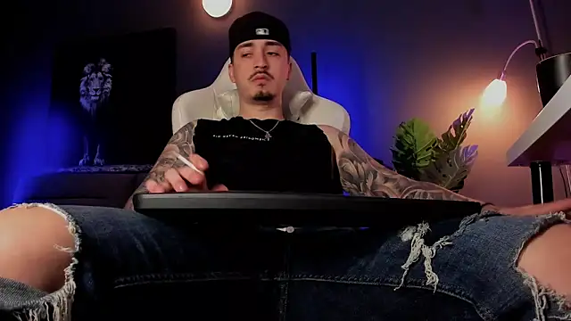 uptomatty online show from May 25, 8:53 am