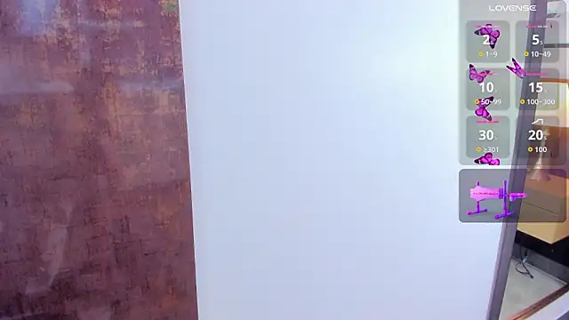 Snapshot of zoi_jazmin chatting on March 27, 4:07 am zoi jazmin online show from March 27, 4:07 am