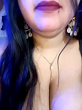 Snapshot of Suhanakhan00 chatting on December 5, 7:28 pm Suhanakhan00 online show from December 5, 7:28 pm