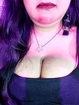 Suhanakhan00 online show from November 18, 5:34 am