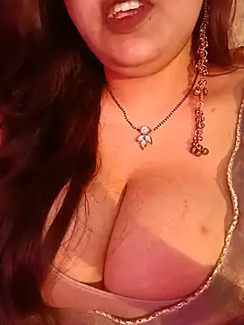 Suhanakhan00 online show from August 2, 8:46 am