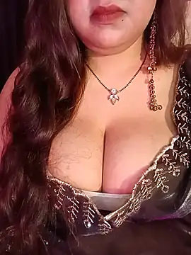 Suhanakhan00 online show from August 4, 10:18 am