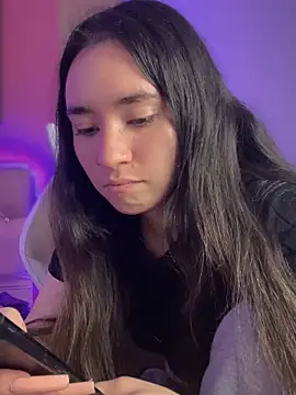 Snapshot of Sophie_LS chatting on January 19, 4:44 am Sophie LS online show from January 19, 4:44 am