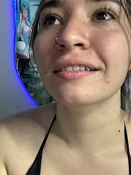 Snapshot of Sophie_LS chatting on February 9, 3:11 am Sophie LS online show from February 9, 3:11 am