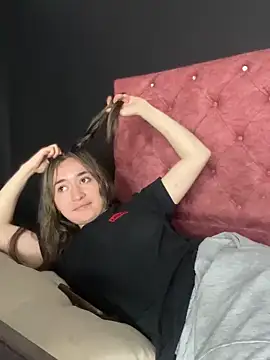 Snapshot of Sophie_LS chatting on March 13, 5:54 am Sophie LS online show from March 13, 5:54 am