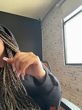 Sophie LS online show from February 5, 5:17 pm