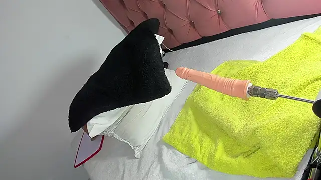 kyliestteel online show from September 27, 10:59 pm