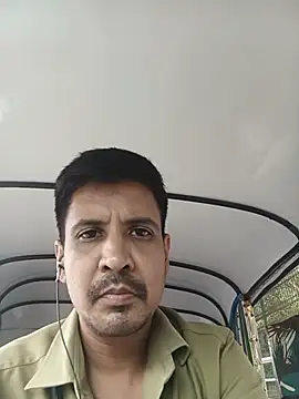 Snapshot of jeeva9242 chatting on August 3, 9:48 am jeeva9242 online show from August 3, 9:48 am