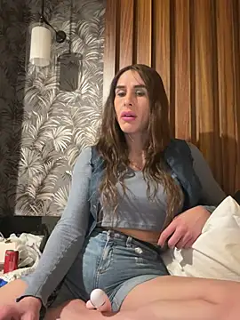 Snapshot of DianaSexxx chatting on January 12, 8:14 am DianaSexxx online show from January 12, 8:14 am